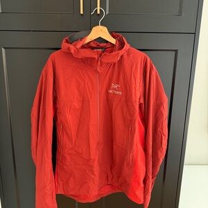 Arc'teryx Red Men's Breathable Softshell Hoodie Jacket